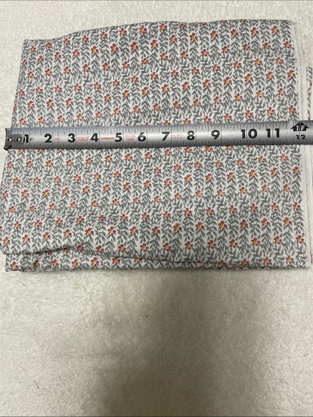 4-5 LB MIXED FABRIC BUNDLE • USABLE PIECES • CRAFT & SEWING C4 - Picture 5 of 9